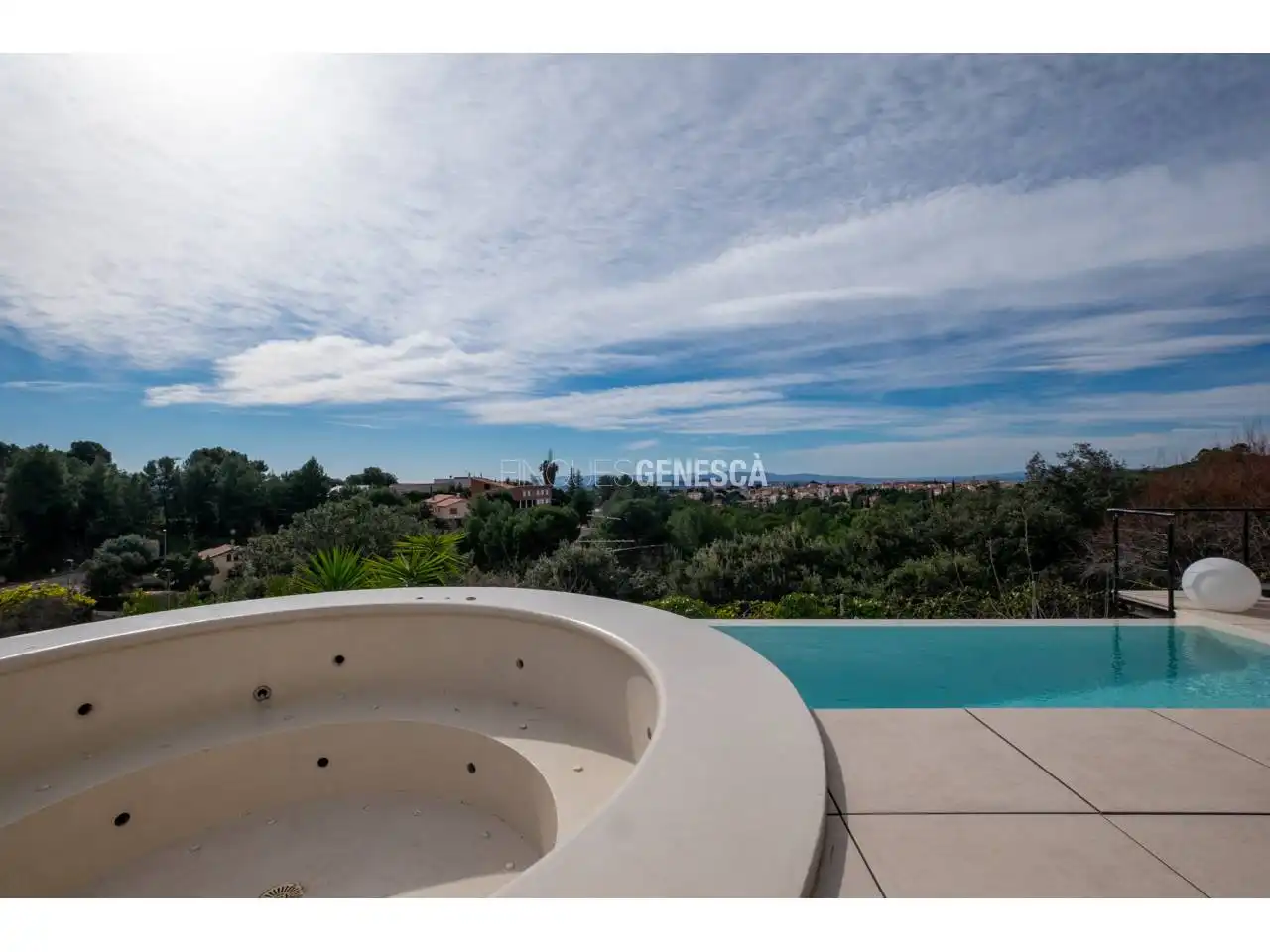 Vista exterior de Casa o xalet en venda en Matadepera amb Aire condicionat, Calefacció i Jardí privat