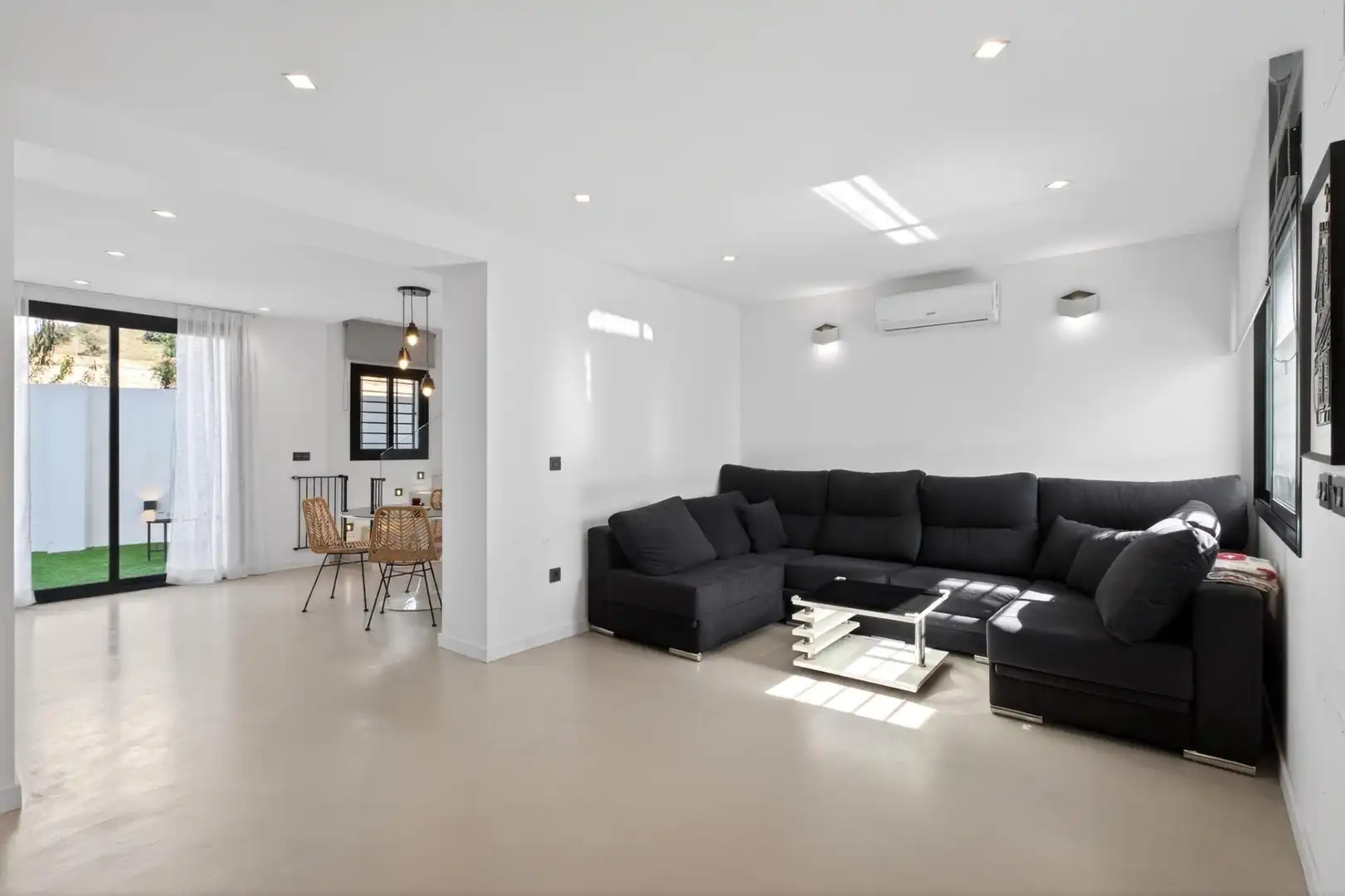 Houses for sale in El Cortijuelo