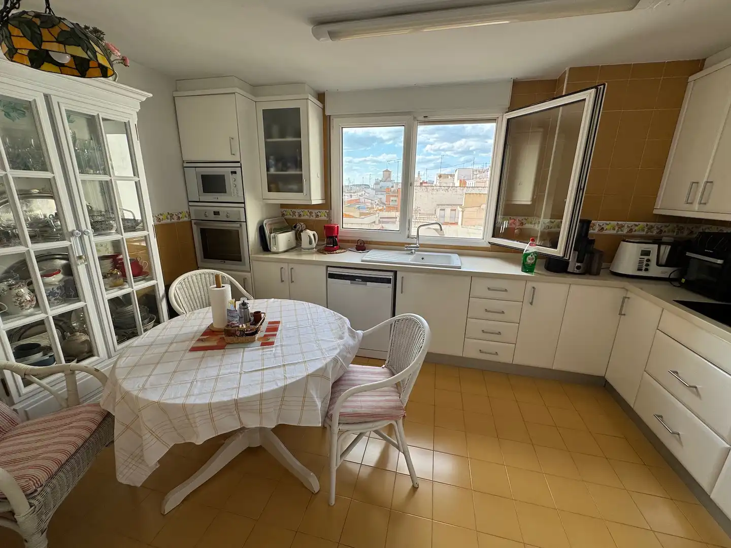 Cuina de Pis de lloguer en Villena amb Aire condicionat, Calefacció i Balcó