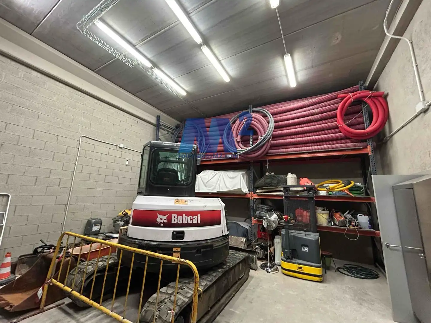 Nau industrial en venda en Alcobendas