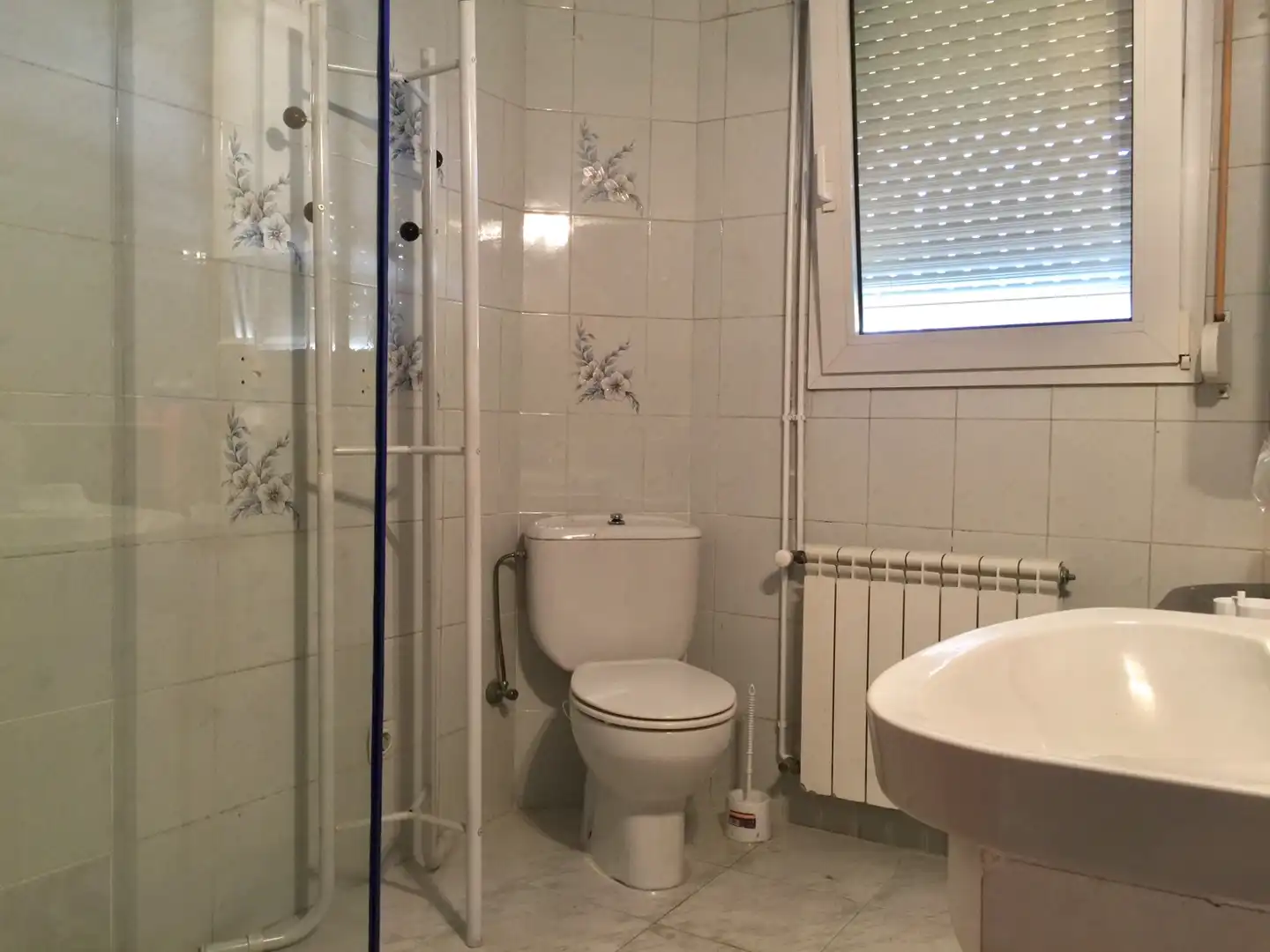 Bany de Apartament de lloguer en Girona amb Calefacció, Moblat i TV