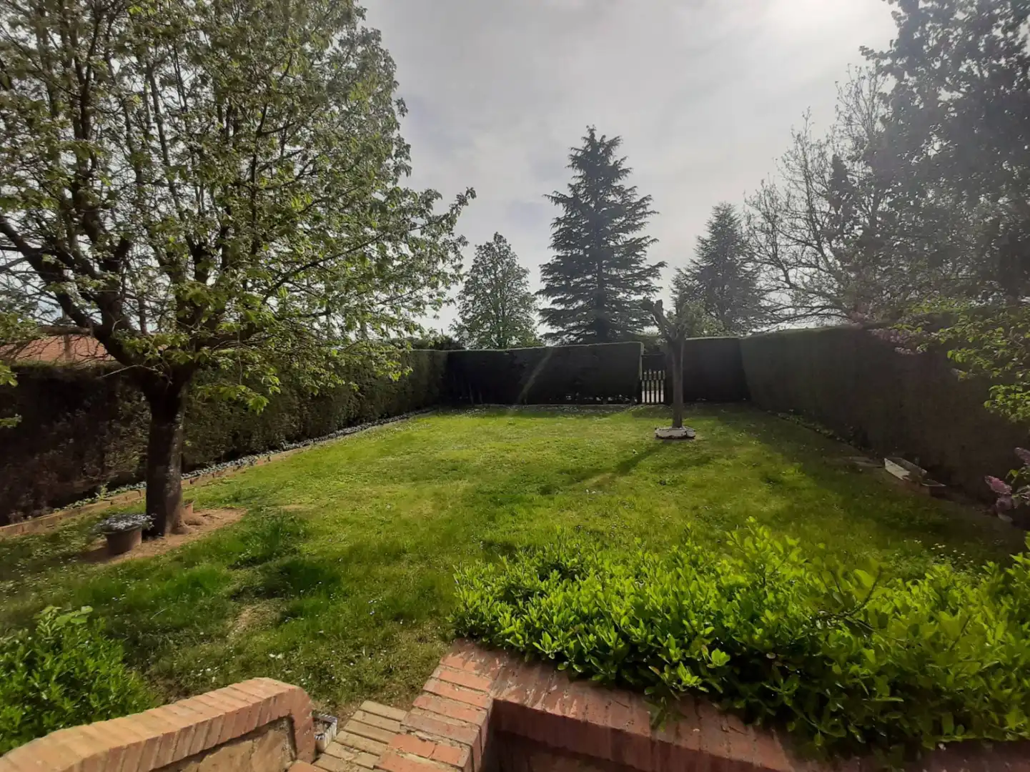Jardín de Casa adosada en venta en Villaquilambre con Calefacción, Jardín privado y Terraza