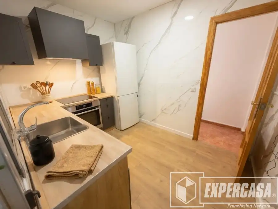 Cocina de Piso en venta en Valencia con Terraza y Trastero