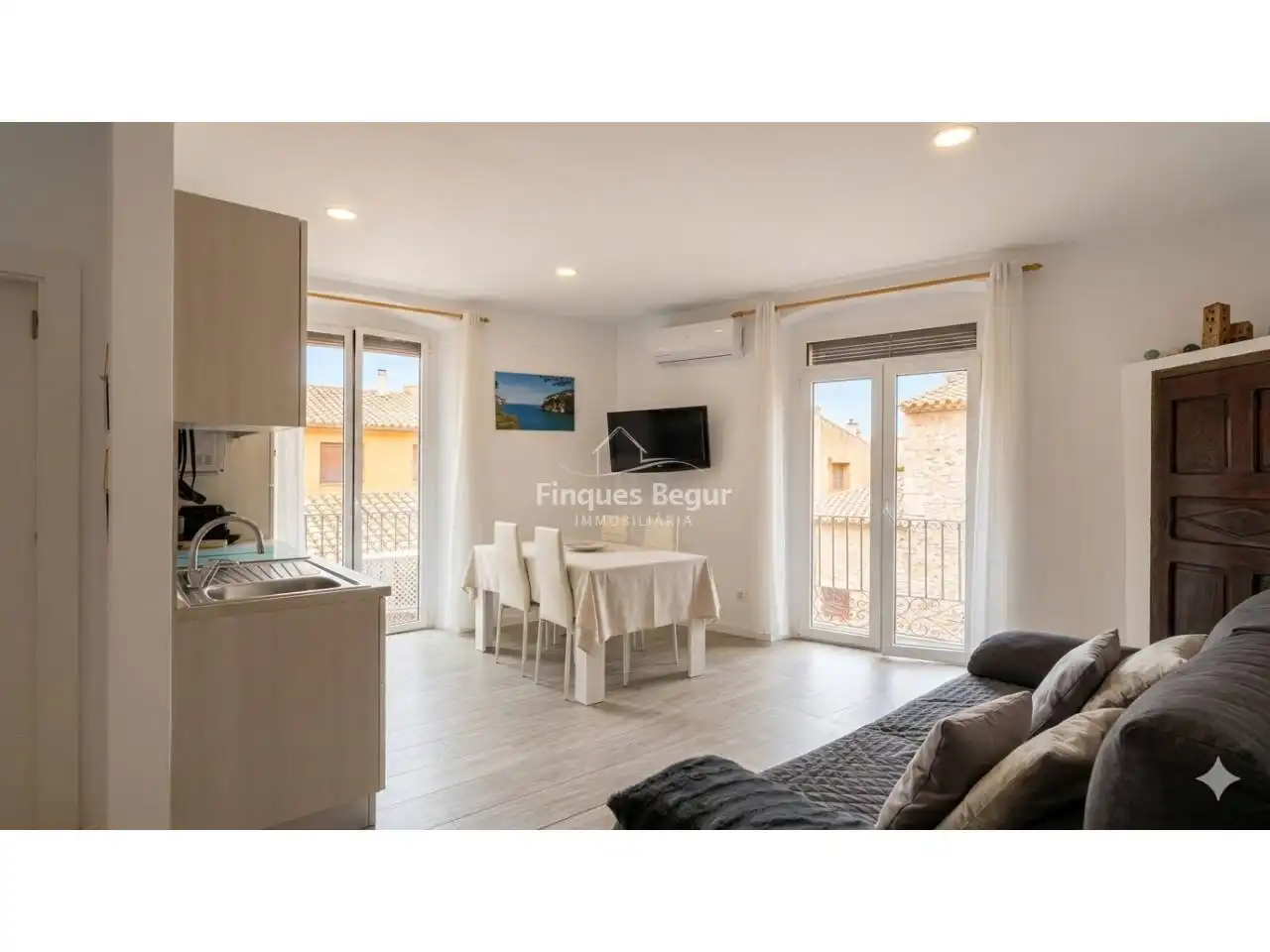 Living room of Apartments for sale in Begur  with Air Conditioner, Heating and Furnished