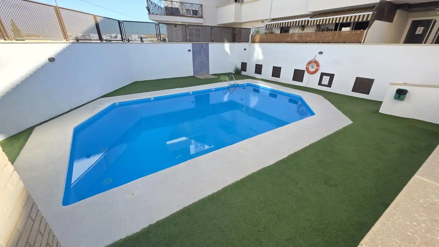 Flat with pool to rent in Residencial Triana - Barrio Alto