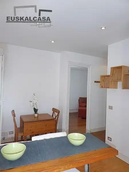 Habitación de Piso en venta en Bilbao  con Calefacción y Balcón