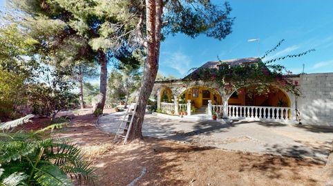 Foto 3 de Casa o chalet en venta en Calle Pirineos, Urbanizaciones, Llíria