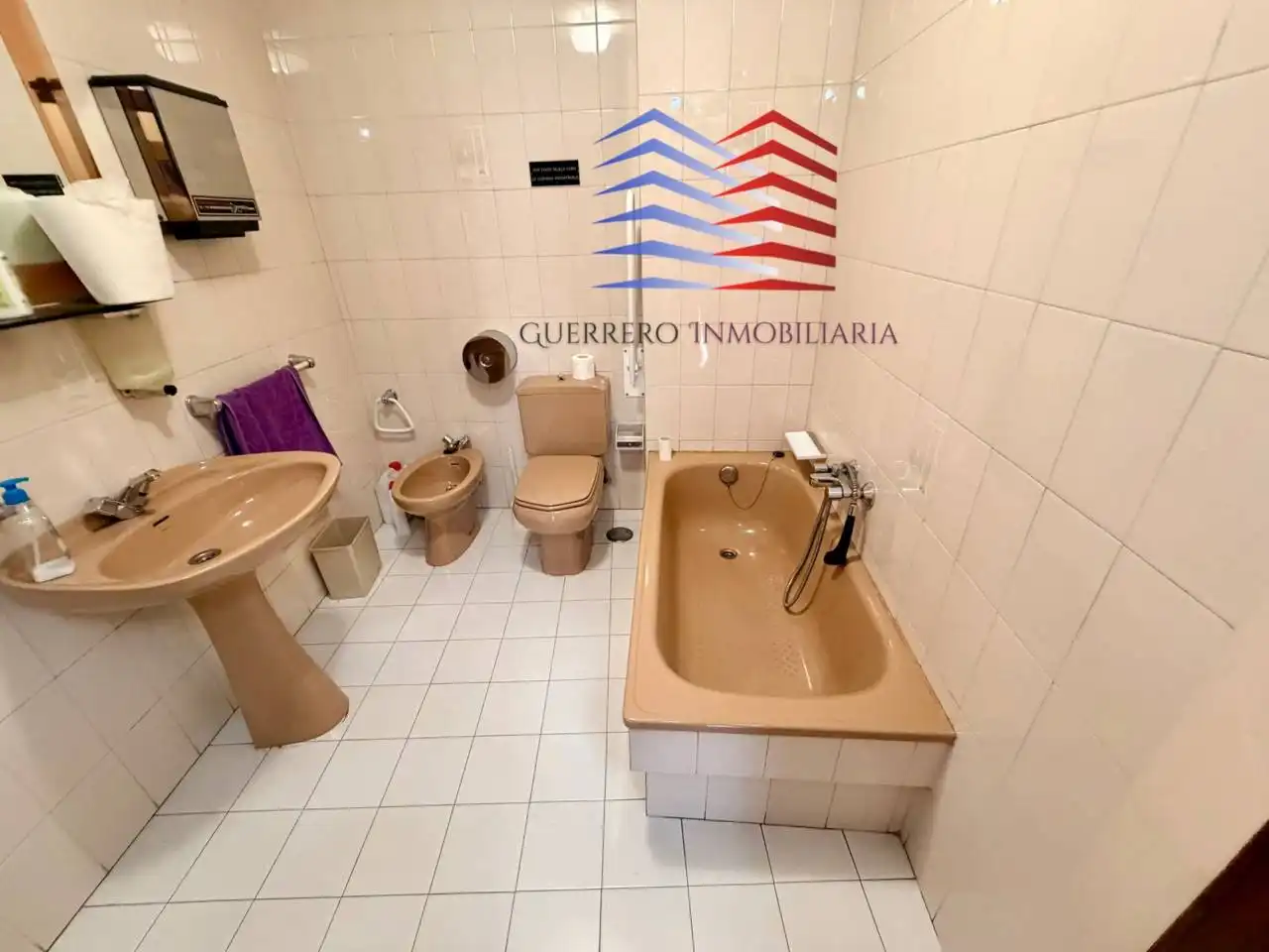 Baño de Piso en venta en Ourense Capital  con Calefacción, Trastero y Balcón