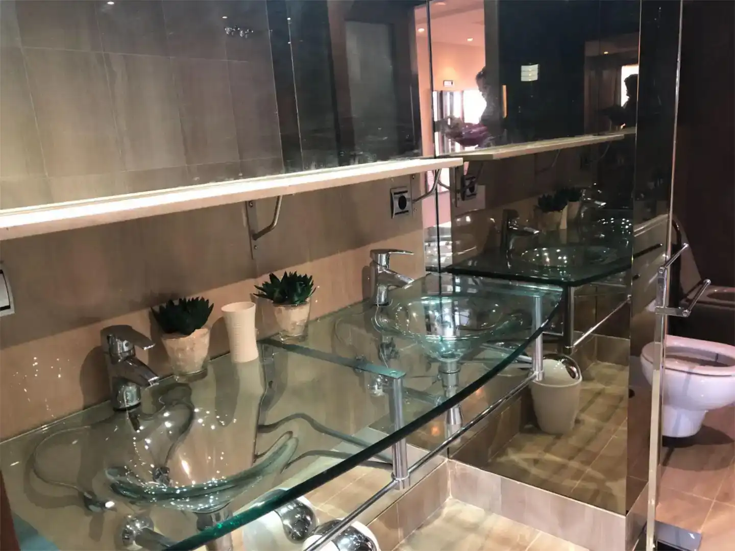 Badezimmer von Wohnung zur Miete in Estepona mit Klimaanlage, Privatgarten und Abstellraum