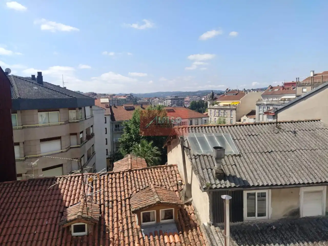 Vista exterior de Dúplex en venda en Ourense Capital  amb Calefacció, Parquet i Moblat