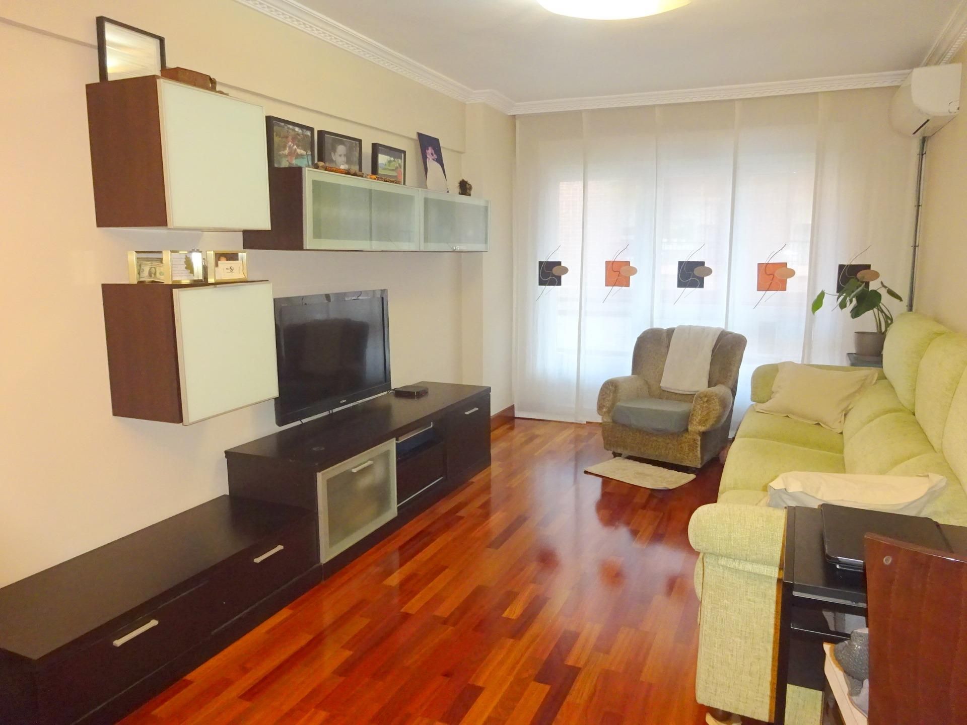Living room of Flat for sale in Bilbao   with Terrace