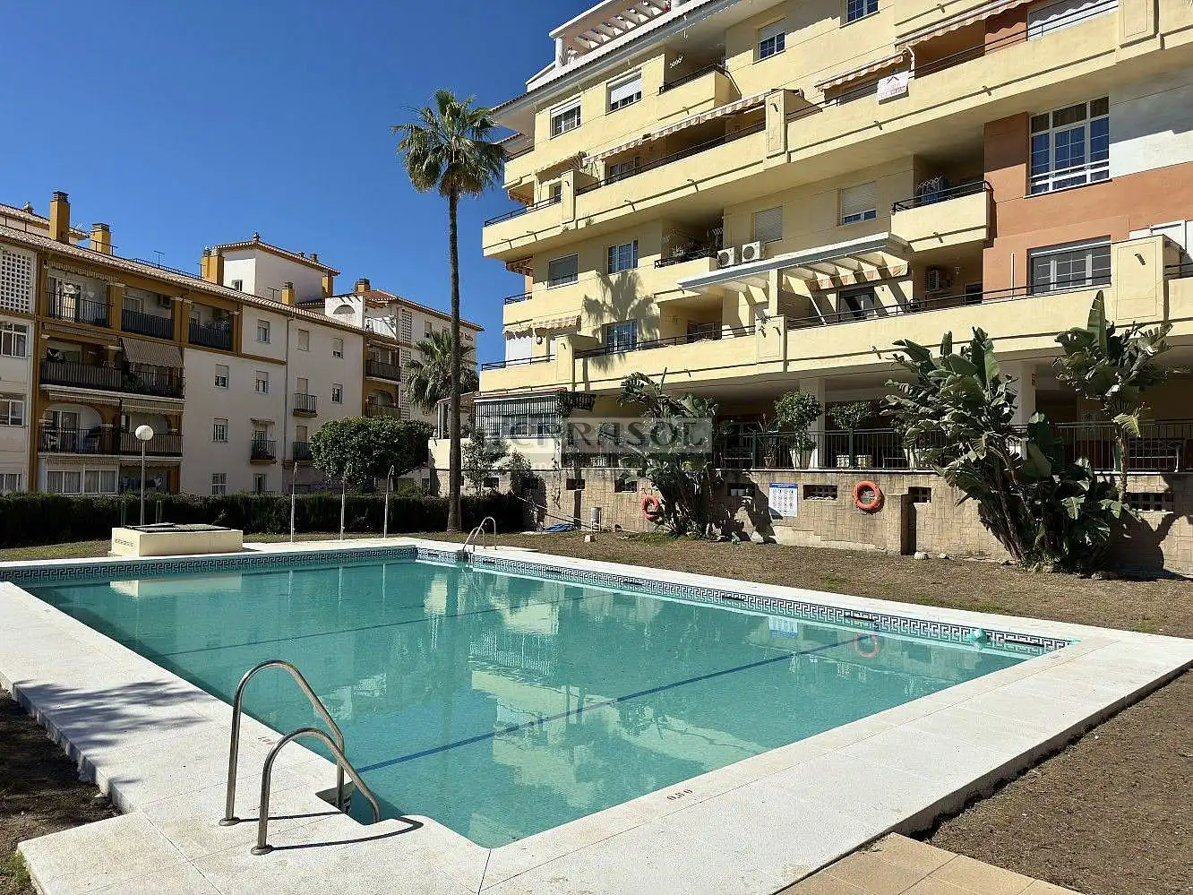 Vista exterior de Apartament en venda en Vélez-Málaga amb Jardí privat, Terrassa i Traster