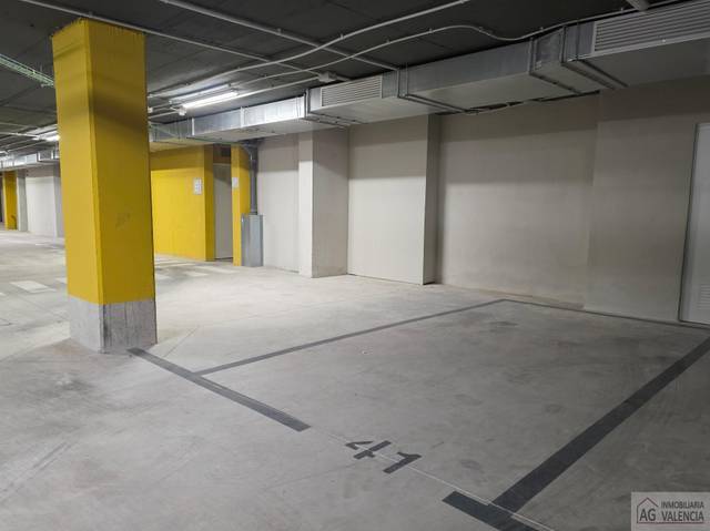 Garaje en Alquiler en Angel Villena, 32 en Ciutat de les Ciències i de les Arts - Justicia