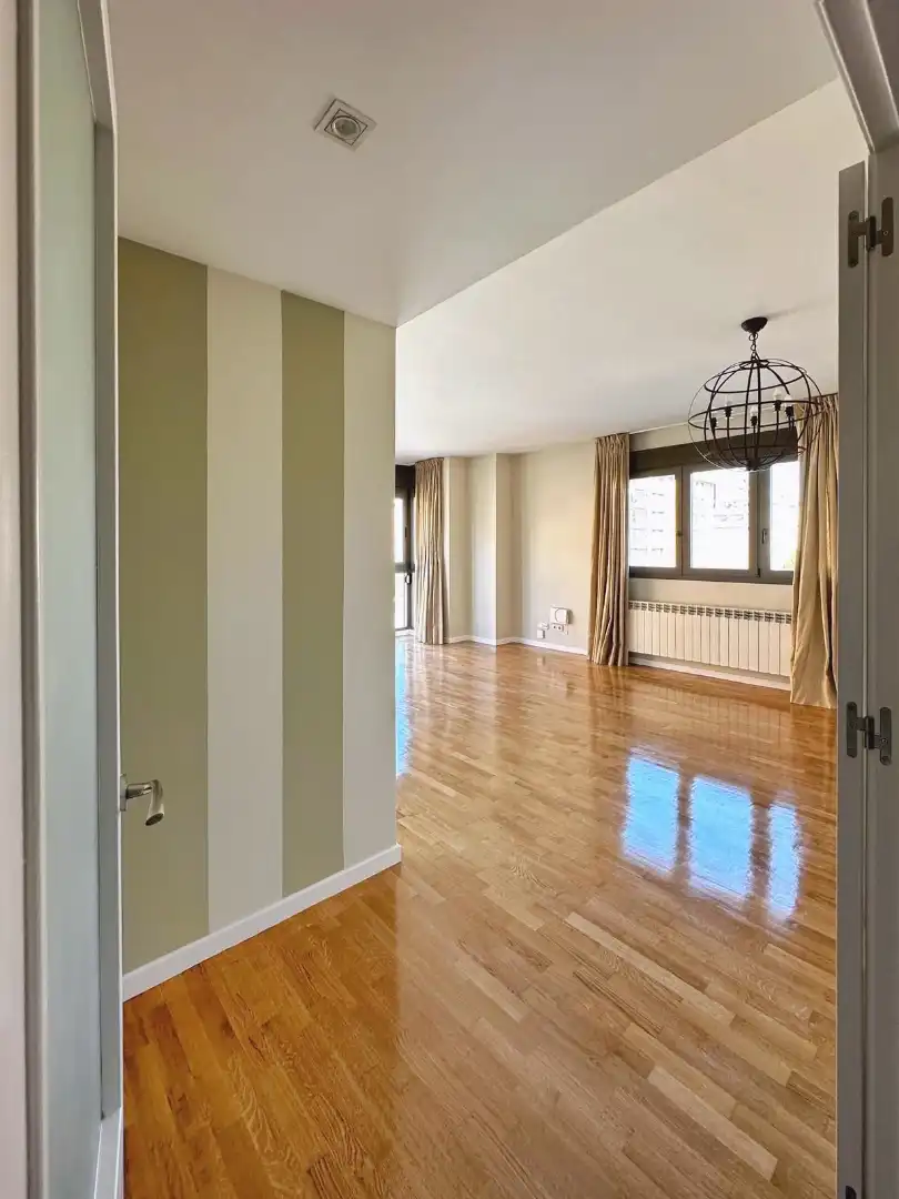 Sala d'estar de Pis de lloguer en Madrid amb Aire condicionat, Calefacció i Parquet