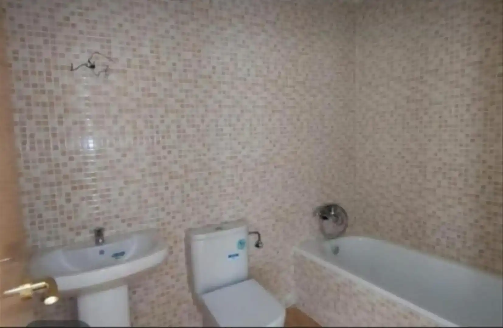 Bathroom of Flat for sale in Cabezamesada  with Air Conditioner