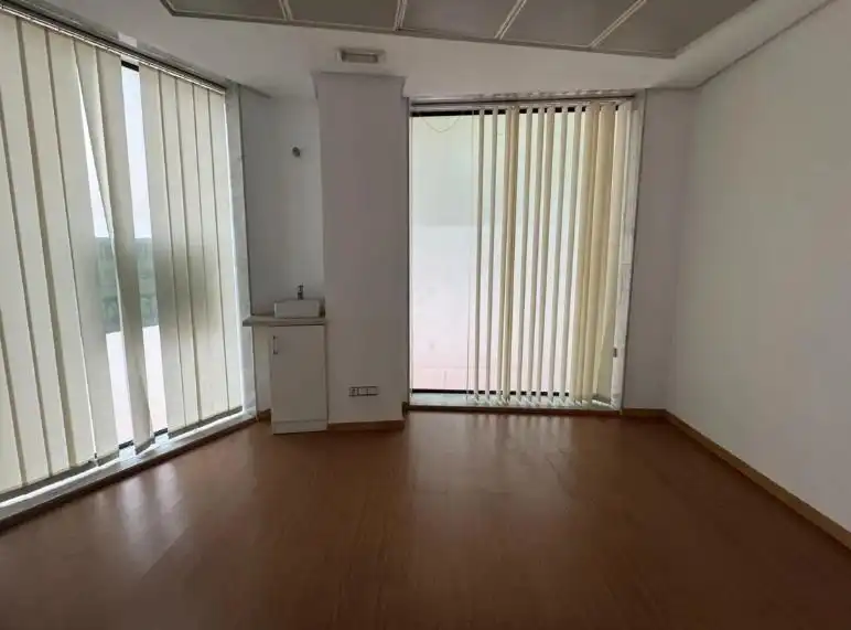 Business premises for sale in Avenida Virgen de la Palma 1, imagen 4