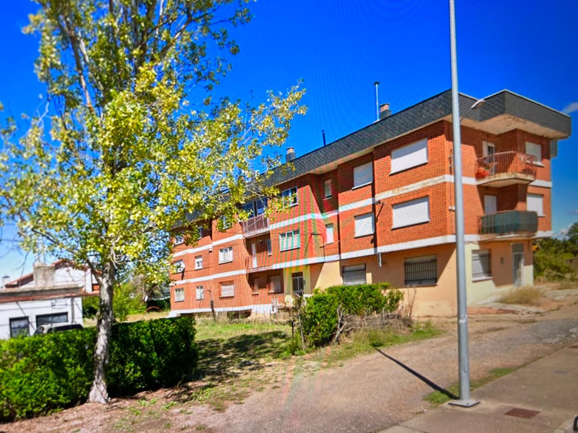 Außenansicht von Wohnungen zum verkauf in Villadangos del Páramo mit Heizung