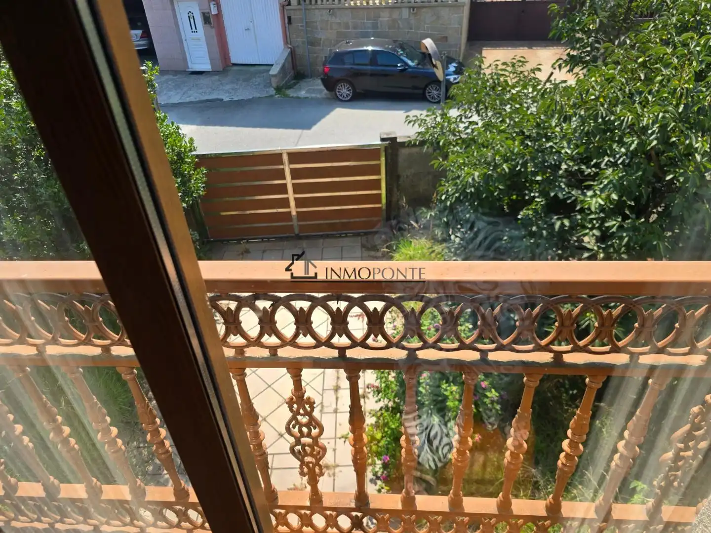 Terrassa de Casa o xalet en venda en Pontevedra Capital  amb Calefacció, Jardí privat i Terrassa