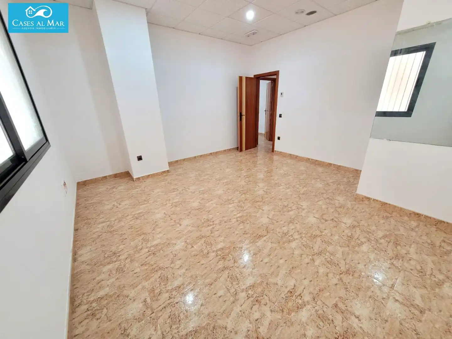 Local de alquiler en Oropesa del Mar / Orpesa con Aire acondicionado