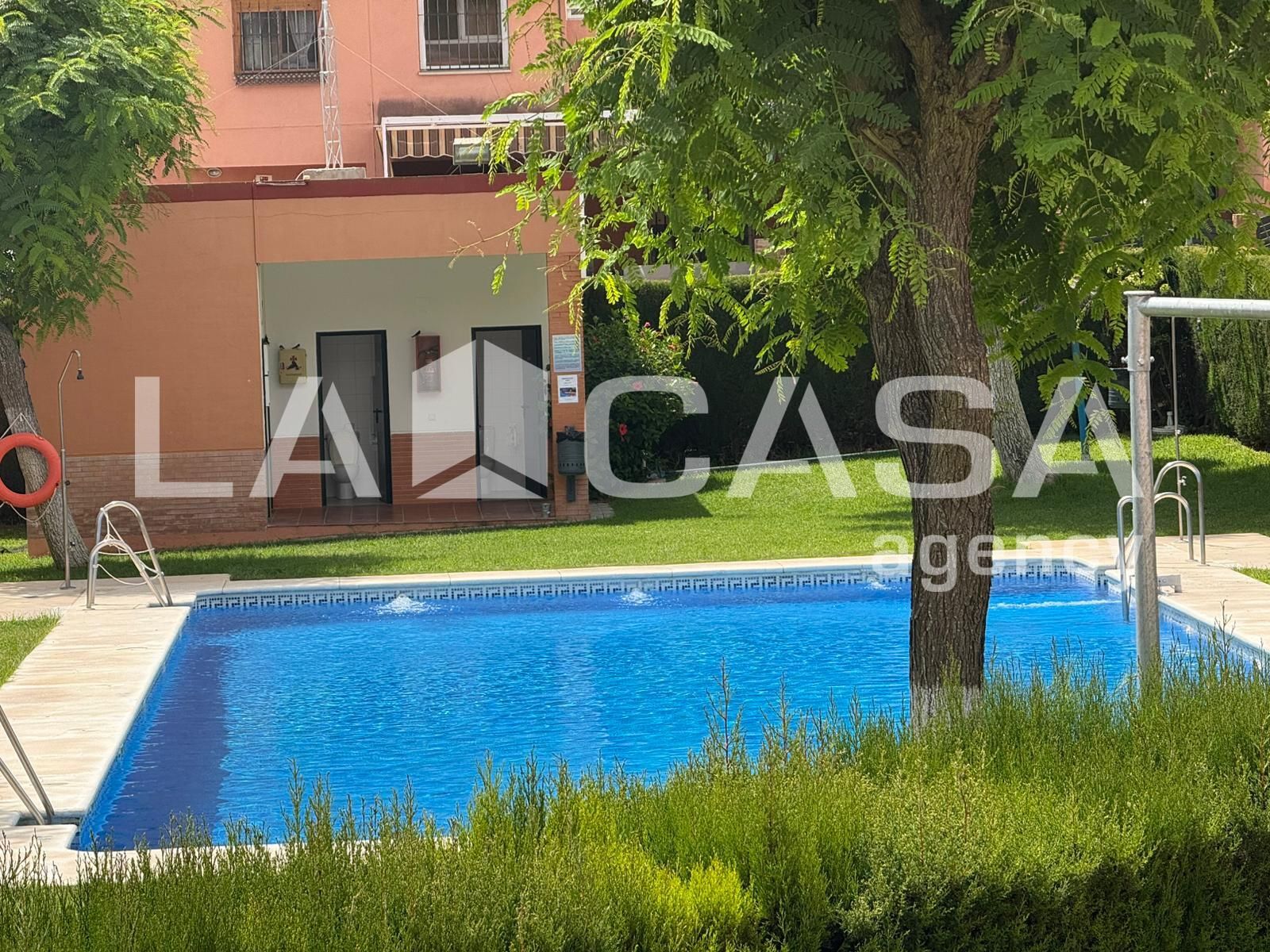 Swimming pool of Single-family semi-detached for sale in Montequinto  with Air Conditioner, Heating and Storage room