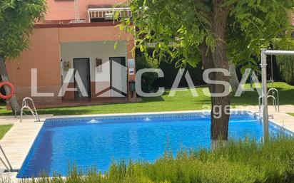 Swimming pool of Single-family semi-detached for sale in Montequinto  with Air Conditioner, Heating and Storage room