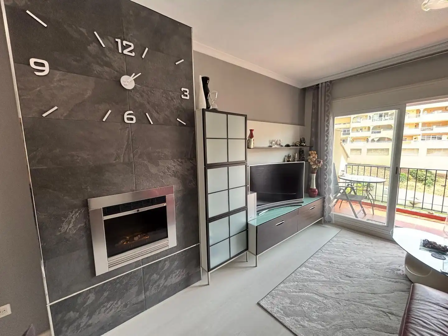 Sala de estar de Piso en venta en Benalmádena con Aire acondicionado, Terraza y Trastero