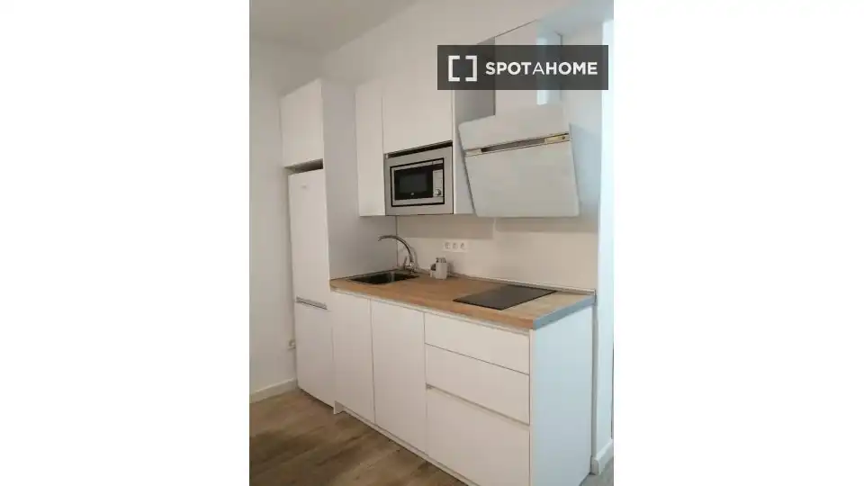 Room in Camino de Ronda