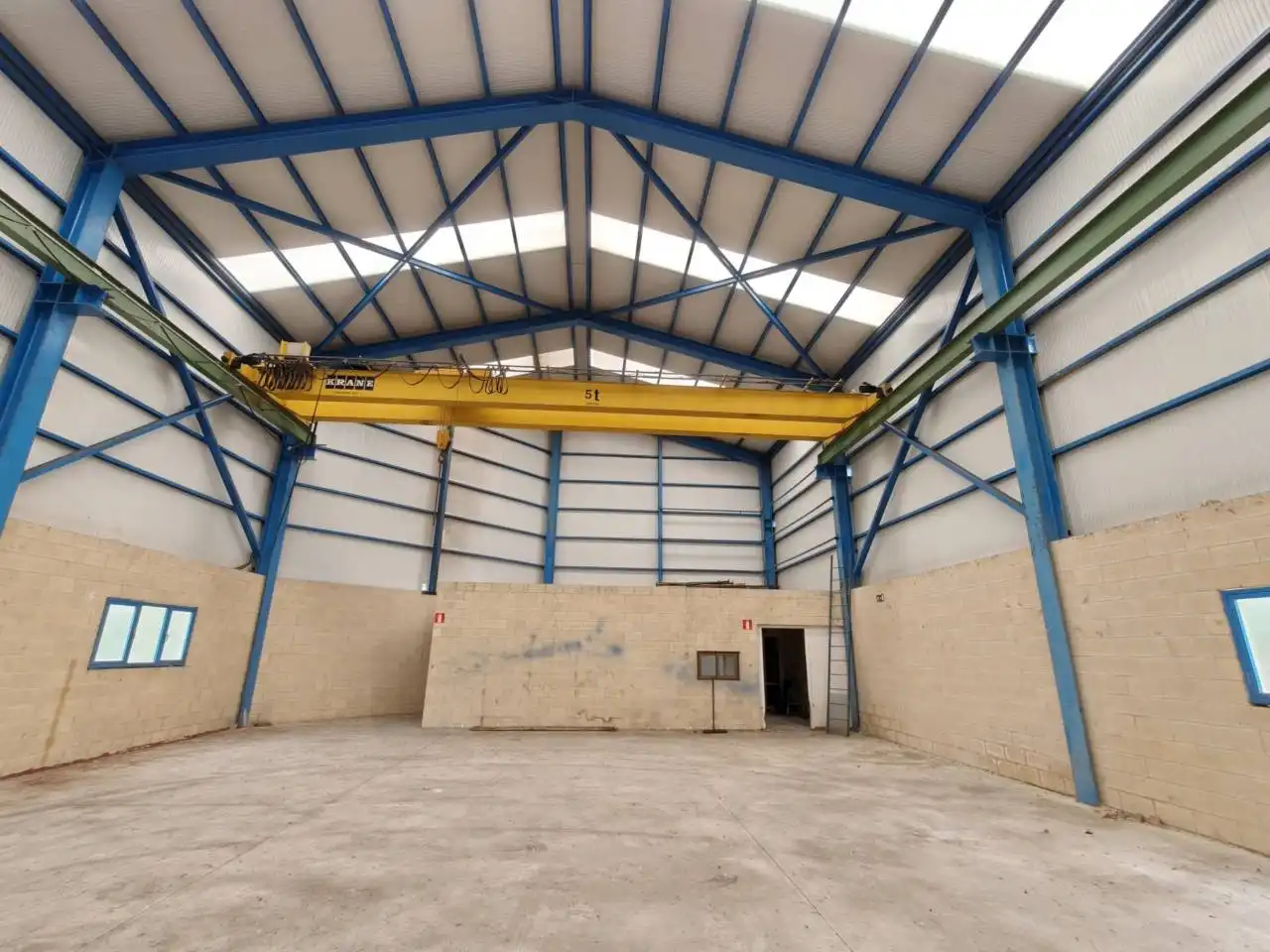 Vista exterior de Nave industrial en venta en Artziniega