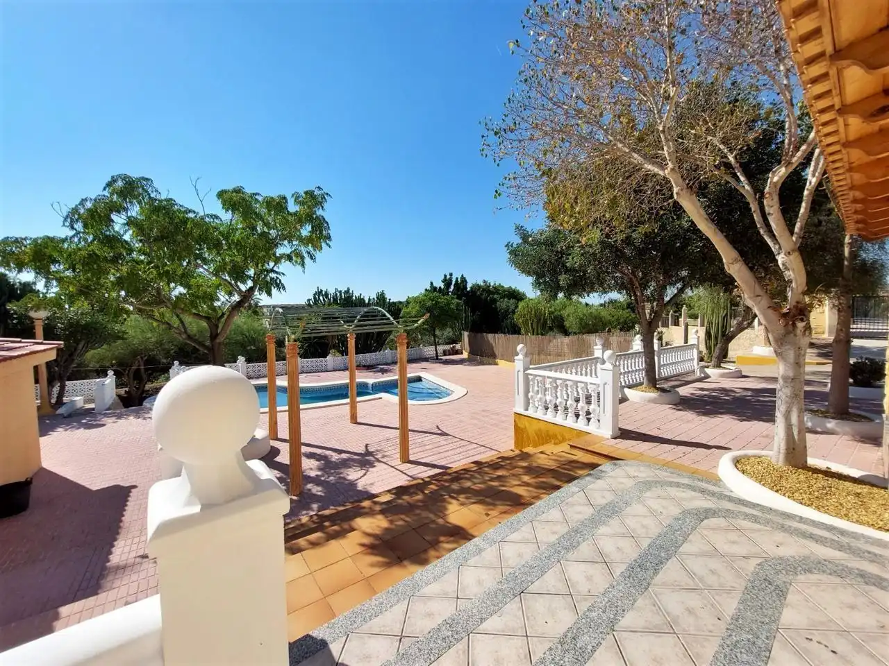 Schwimmbecken von Wohnung zum Verkauf in Elche / Elx mit Privatgarten, Schwimmbad und Möbliert