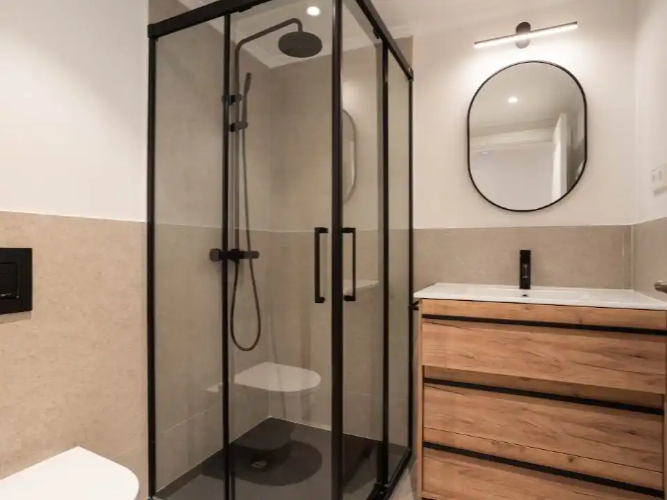 Piso con ascensor en venta en Carrer Caterina Albert 3, imagen 10