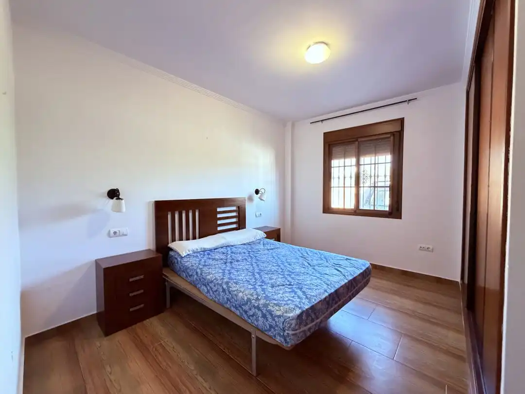 Habitación de Casa o chalet de alquiler en Periana con Terraza y Piscina