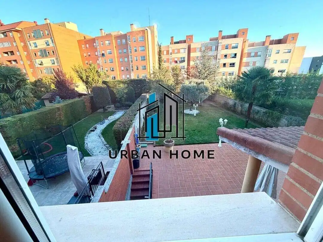 Vista exterior de Casa o chalet en venta en Las Eras de Renueva