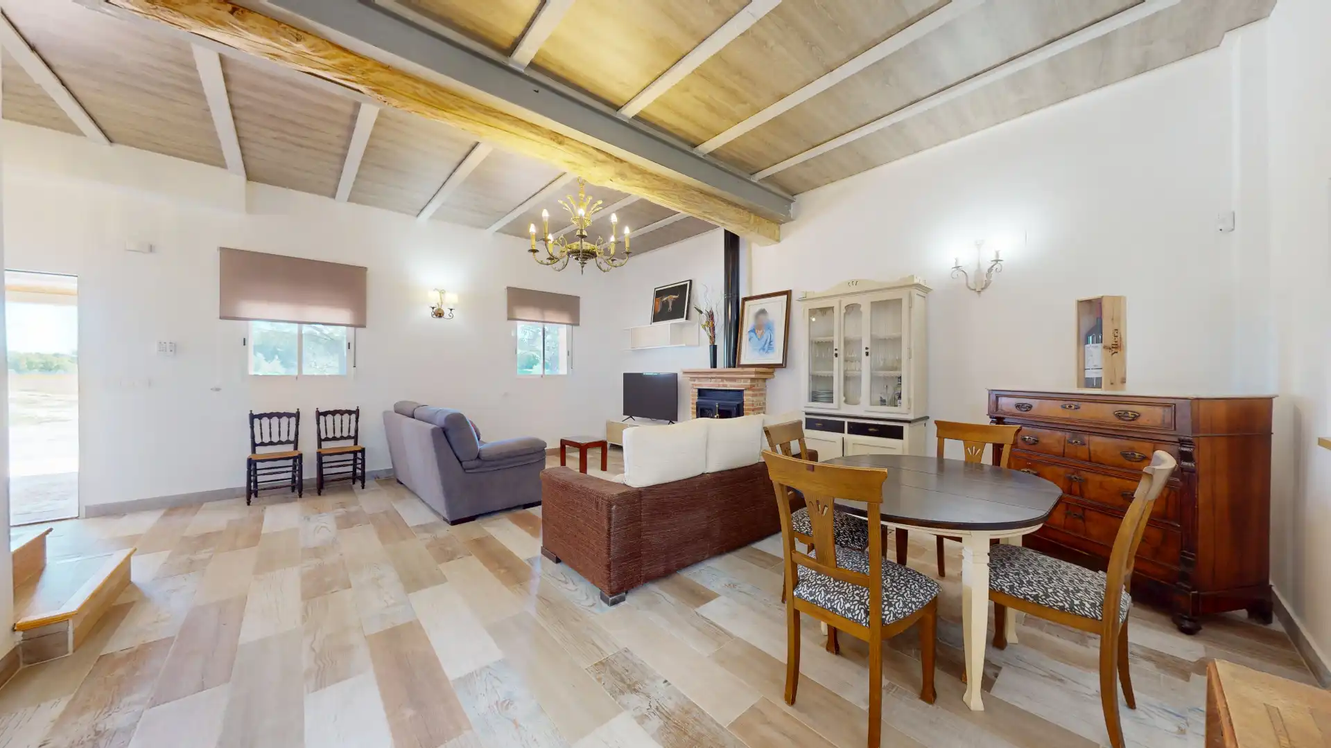 Sala d'estar de Casa o xalet en venda en Villena amb Jardí privat, Terrassa i Traster