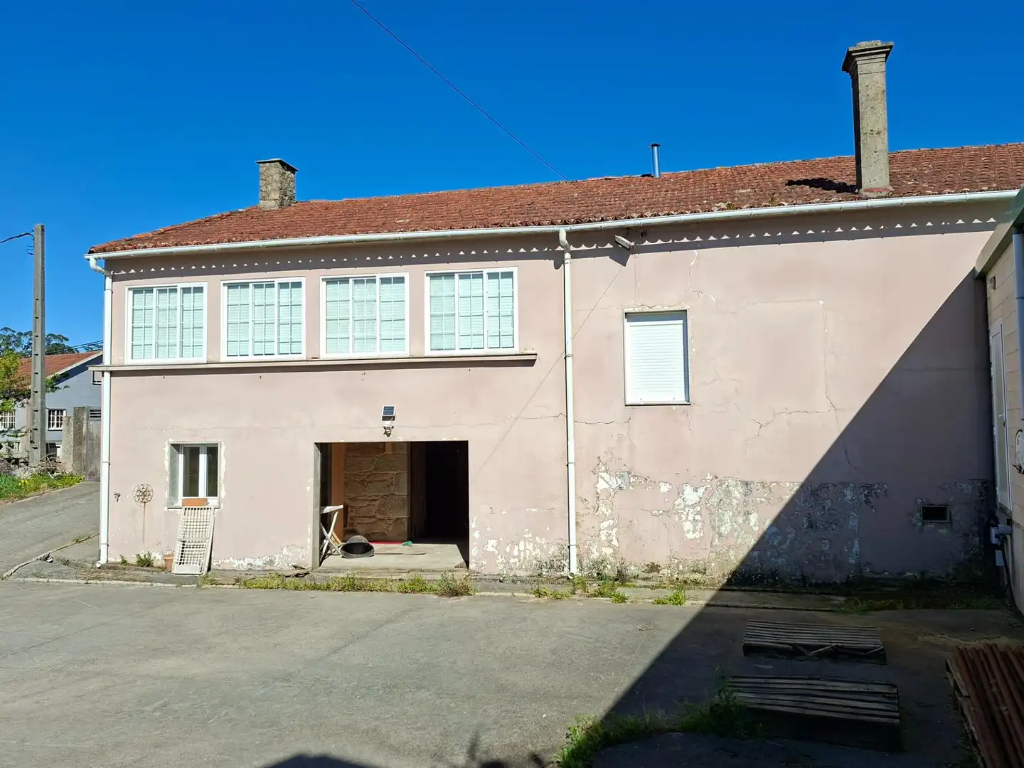 Vista exterior de Nau industrial en venda en Cambados