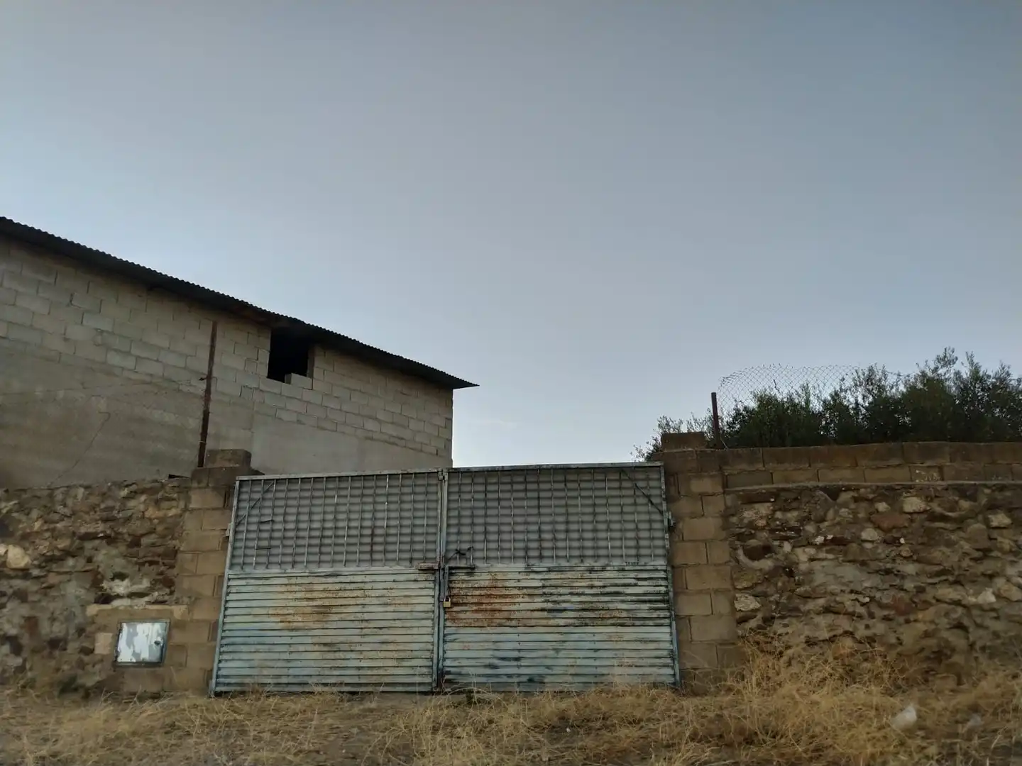 Casa o xalet en venda en Arroyomolinos (Cáceres) amb Jardí privat i Traster