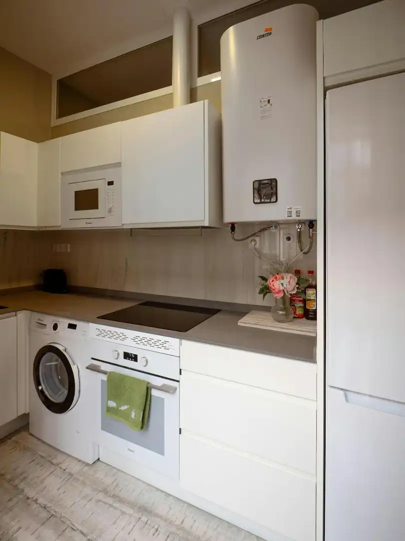 Kitchen of Flat for rent in Madrid  with Air Conditioner, Heating and Furnished