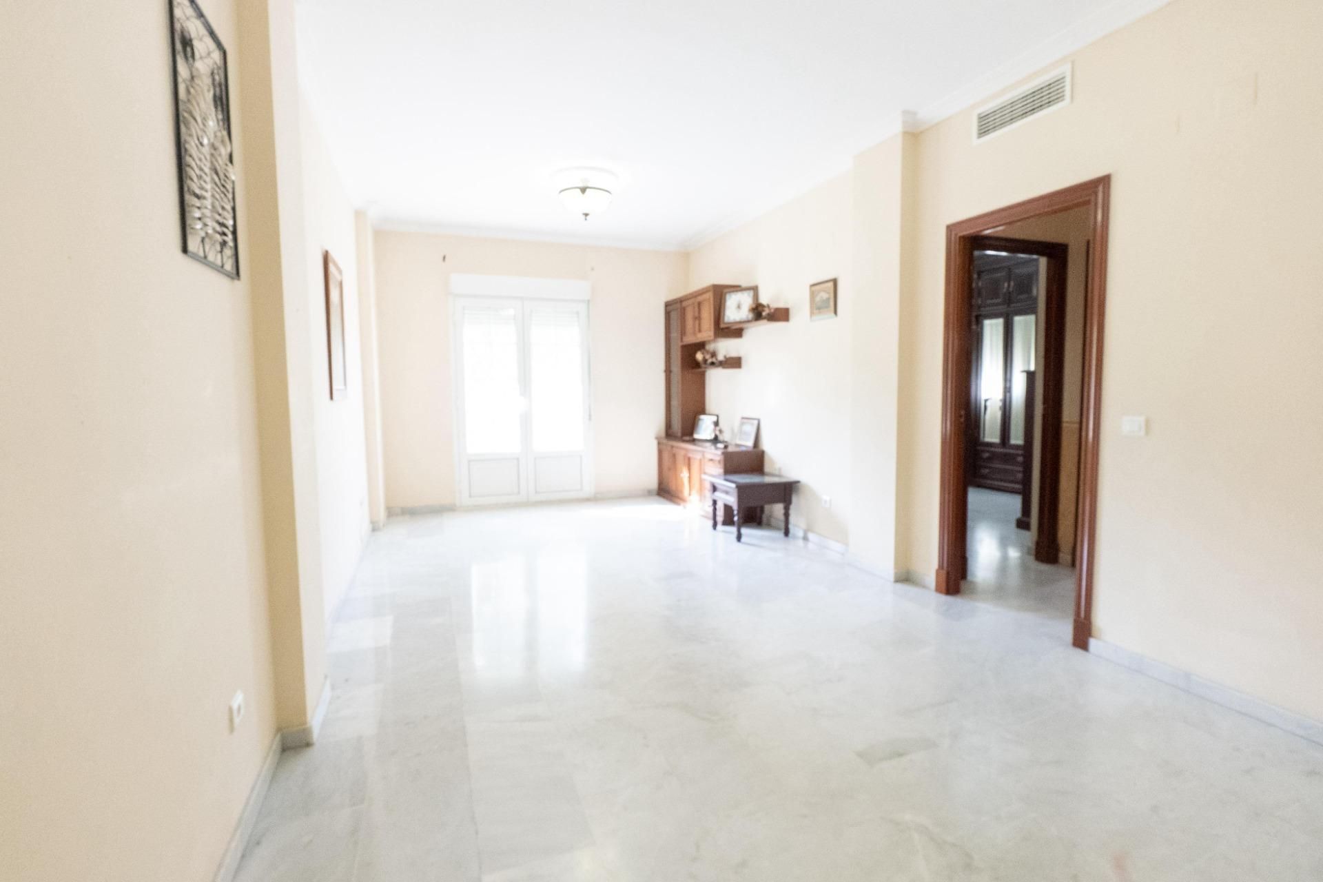 Piso en venta en Utrera con Aire acondicionado y Trastero