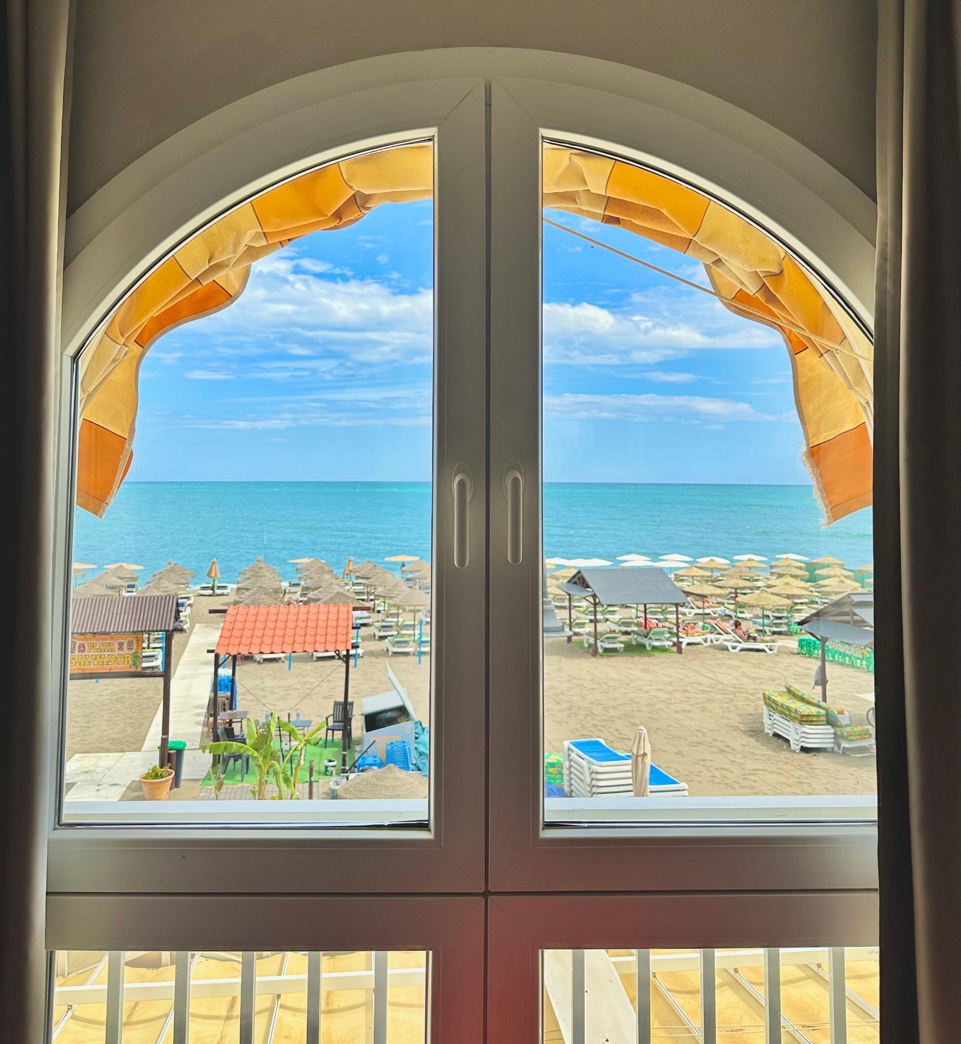 Dormitori de Apartament en venda en Torremolinos amb Aire condicionat i Moblat