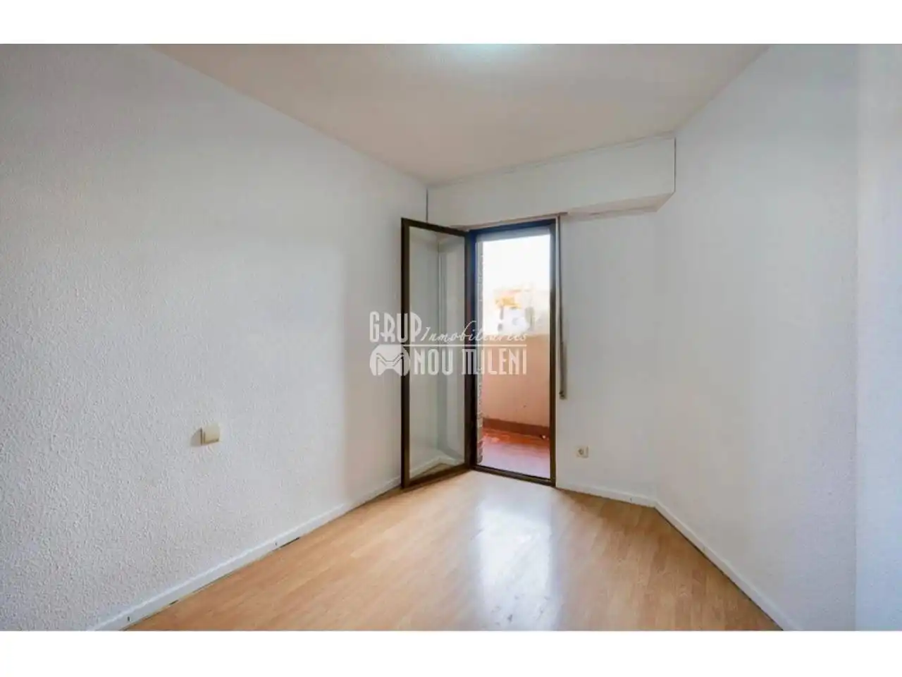 Habitación de Piso de alquiler en Valencia con Aire acondicionado, Parquet y Balcón