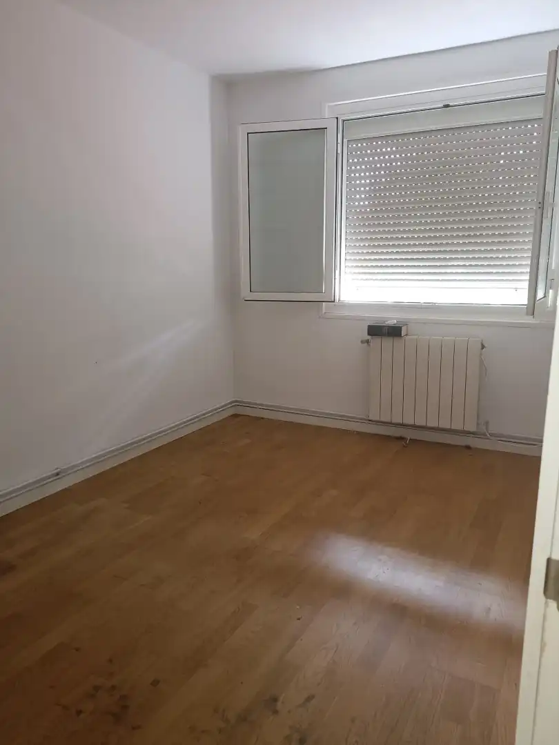 Dormitori de Pis en venda en Sabadell amb Calefacció, Parquet i Traster