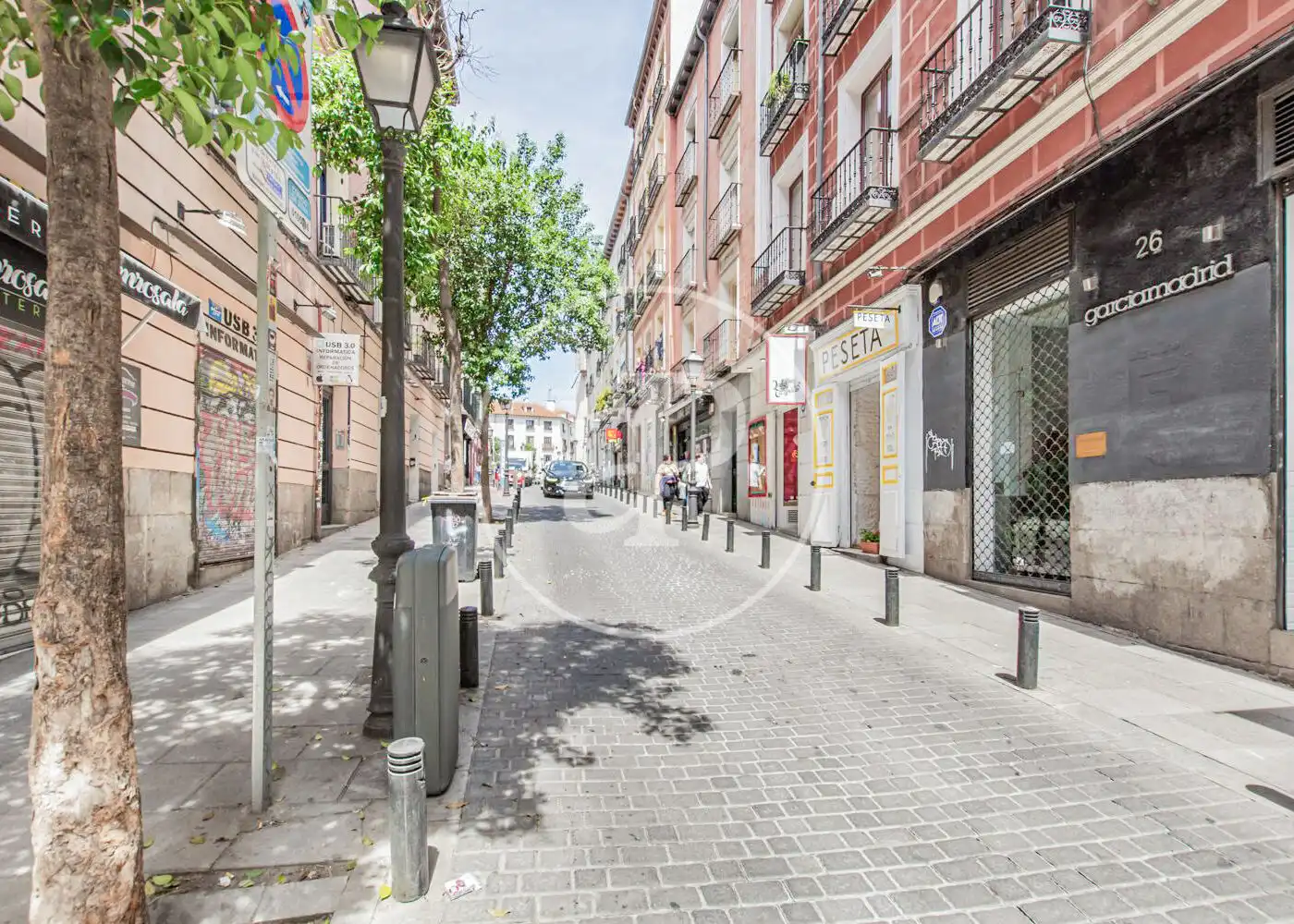 Vista exterior de Pis en venda en Madrid amb Calefacció, Moblat i Balcó