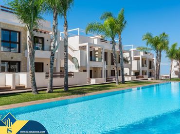 Apartamento con piscina en venta en Los Balcones - Los Altos