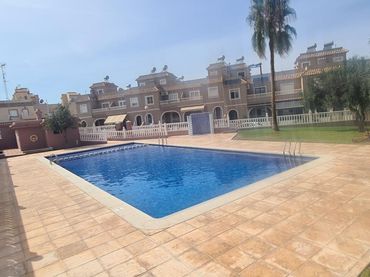 Bungalow avec balcon à vendre à Calle de Creta 80