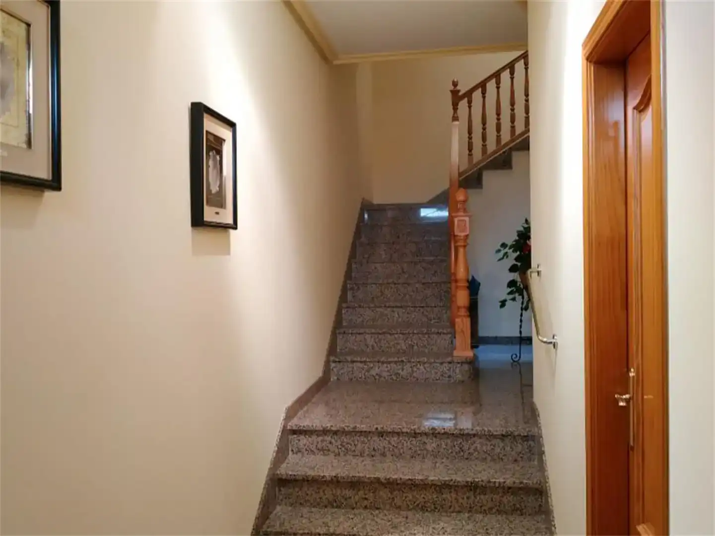 Casa adosada en venta en Calanda con Amueblado y Balcón