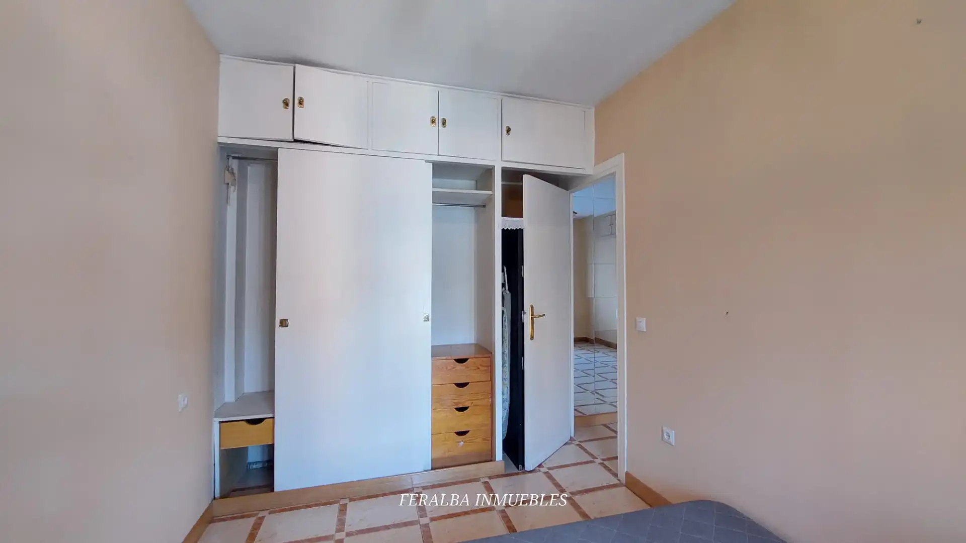 Schlafzimmer von Wohnung zum Verkauf in Madrid mit Klimaanlage, Heizung und Terrasse