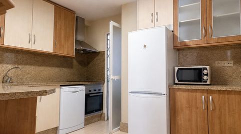 Foto 3 de Piso en venta en Avenida de la Constitución, San Pedro de Alcántara pueblo, Marbella