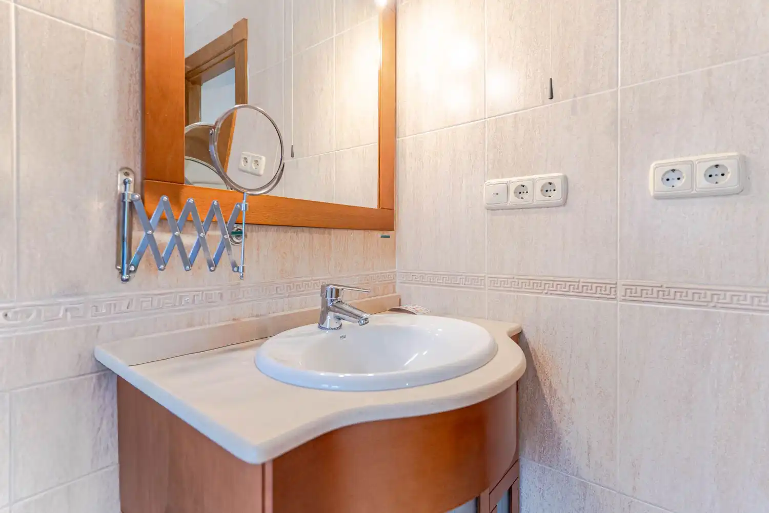 Baño de Piso en venta en Motril con Terraza, Balcón y Piscina comunitaria