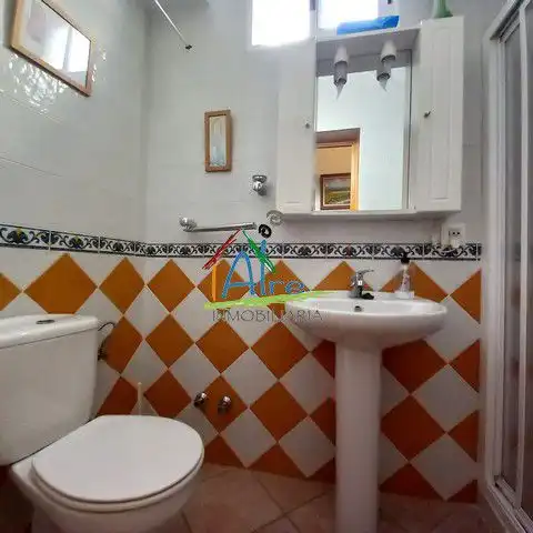 Baño de Casa o chalet en venta en Almonte con Aire acondicionado, Calefacción y Jardín privado