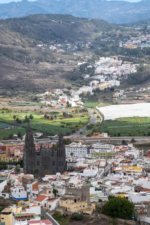 Vista exterior de Casa o xalet en venda en Arucas amb Terrassa