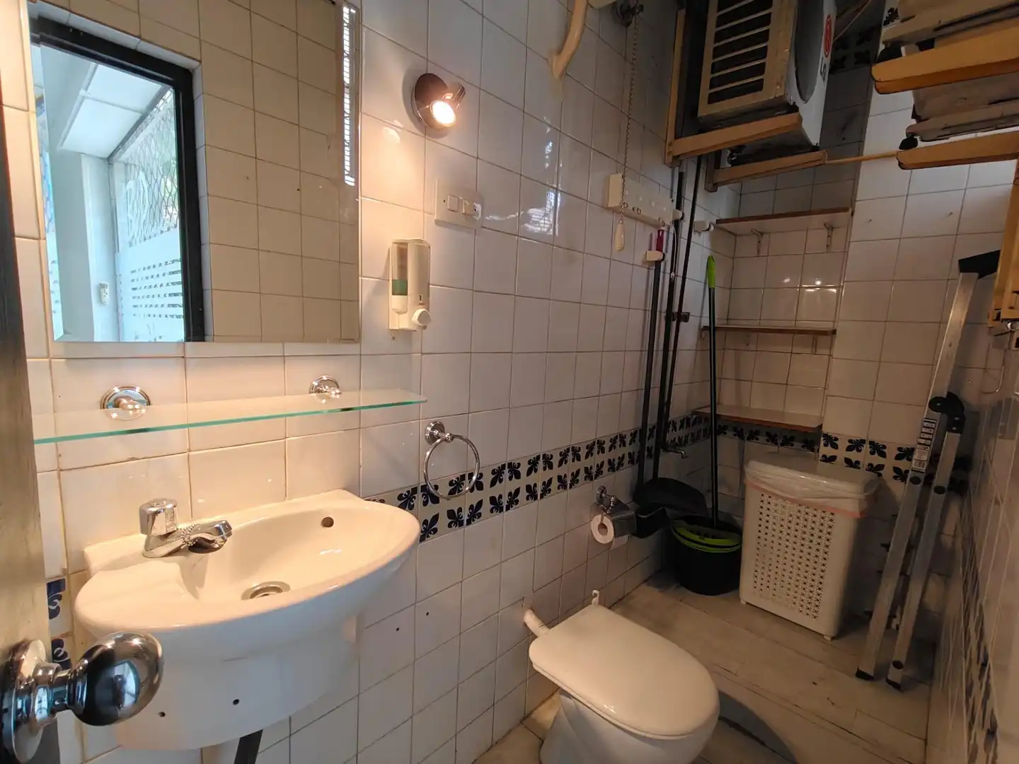 Baño de Local de alquiler en Granada